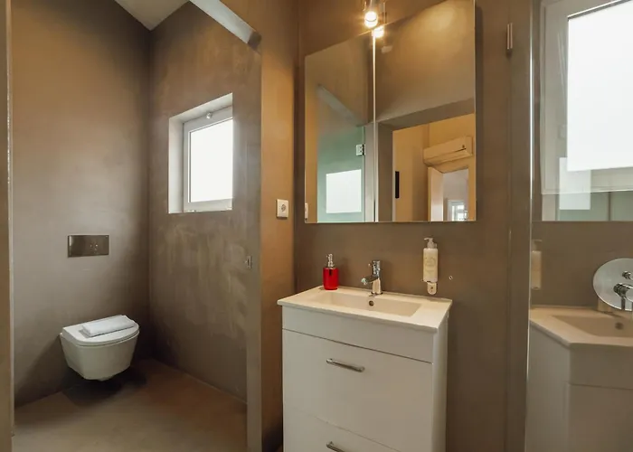 Downtown Elegant By Hosty *