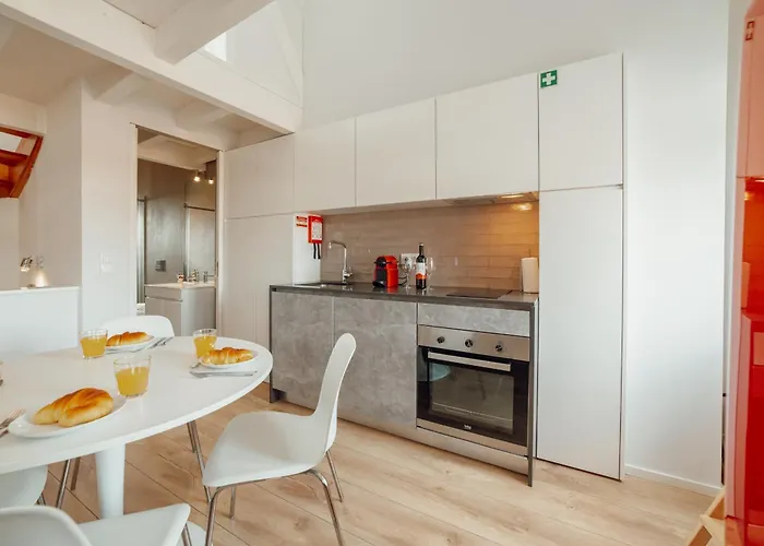 Downtown Elegant By Hosty