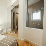 Downtown Elegant By Hosty Apartament *