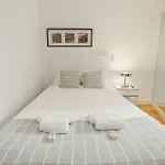 Apartament Downtown Elegant By Hosty