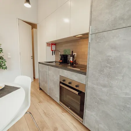 Downtown Elegant By Hosty Apartment *