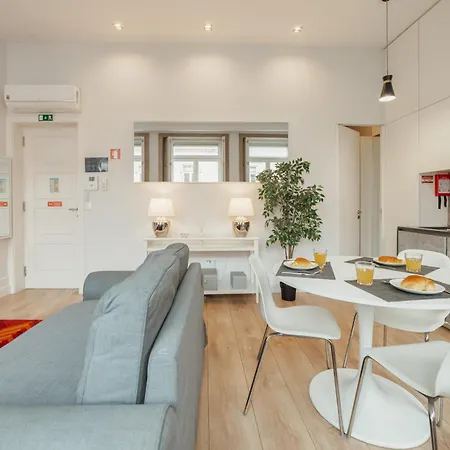 Apartment Downtown Elegant By Hosty Porto