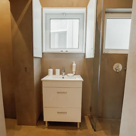 Apartment Downtown Elegant By Hosty Porto