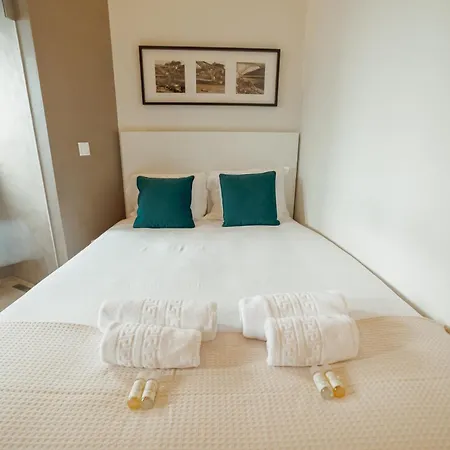 Apartment Downtown Elegant By Hosty *