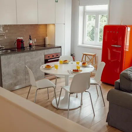 Apartment Downtown Elegant By Hosty