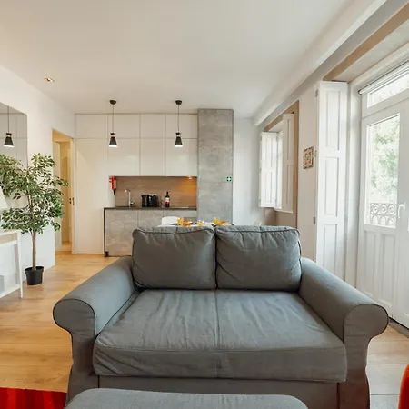 Apartment Downtown Elegant By Hosty Porto