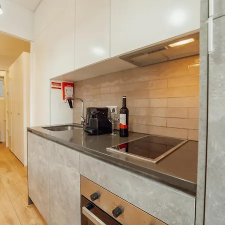 Downtown Elegant By Hosty Apartment *