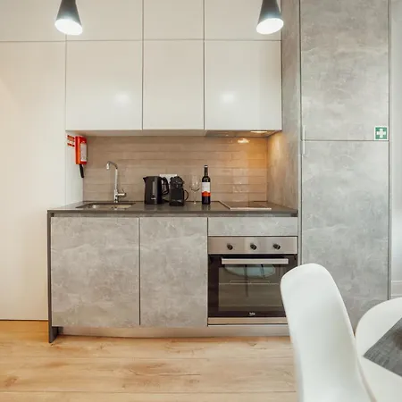 Downtown Elegant By Hosty *