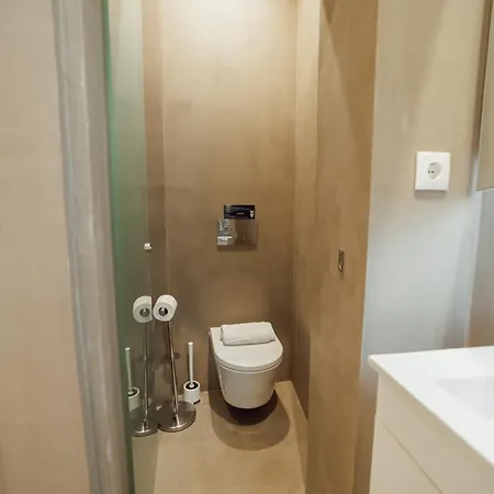 Apartment Downtown Elegant By Hosty