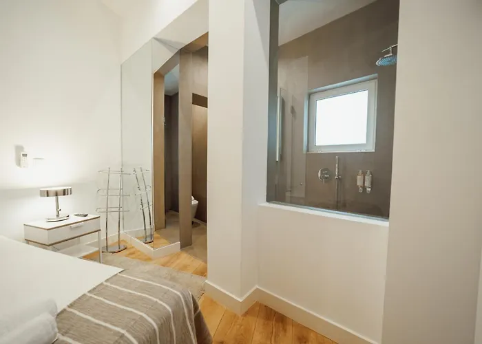 Downtown Elegant By Hosty Apartament *