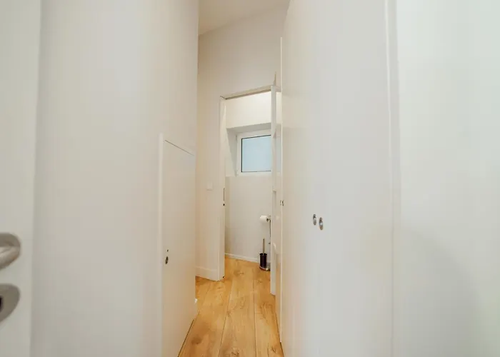 Downtown Elegant By Hosty Apartament