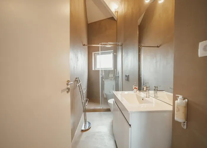 Downtown Elegant By Hosty Apartament *