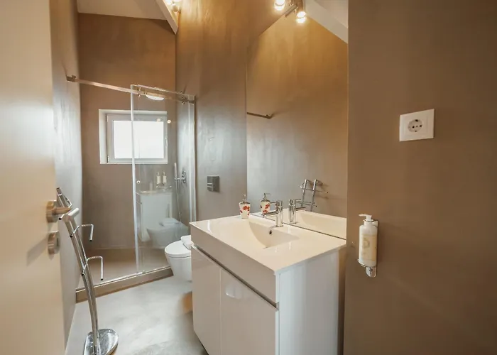 Downtown Elegant By Hosty Apartament *