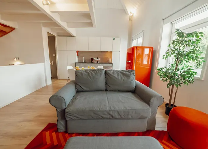 Downtown Elegant By Hosty *