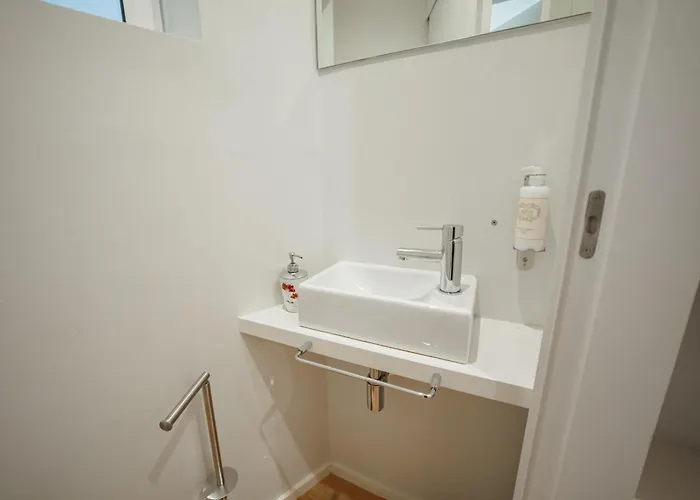 Downtown Elegant By Hosty Apartament