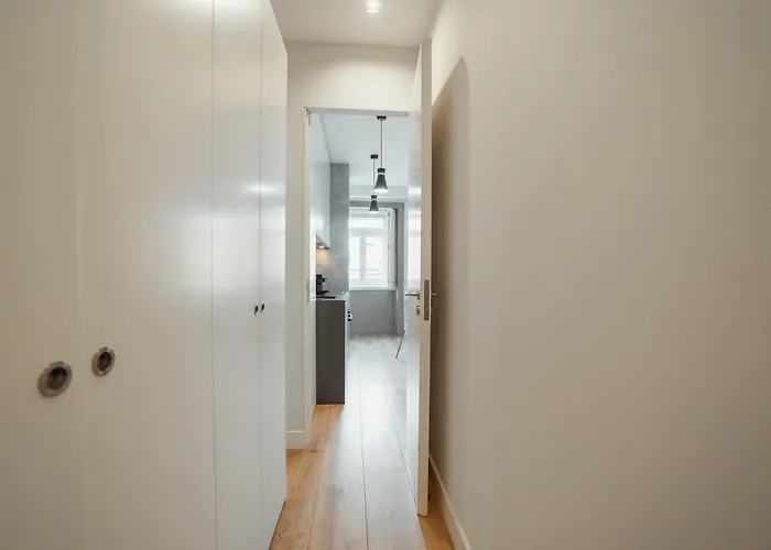 Downtown Elegant By Hosty Apartament *