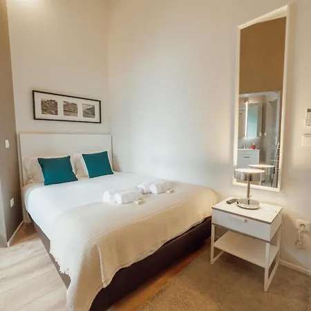 Downtown Elegant By Hosty *