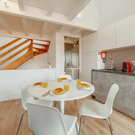 Apartment Downtown Elegant By Hosty *
