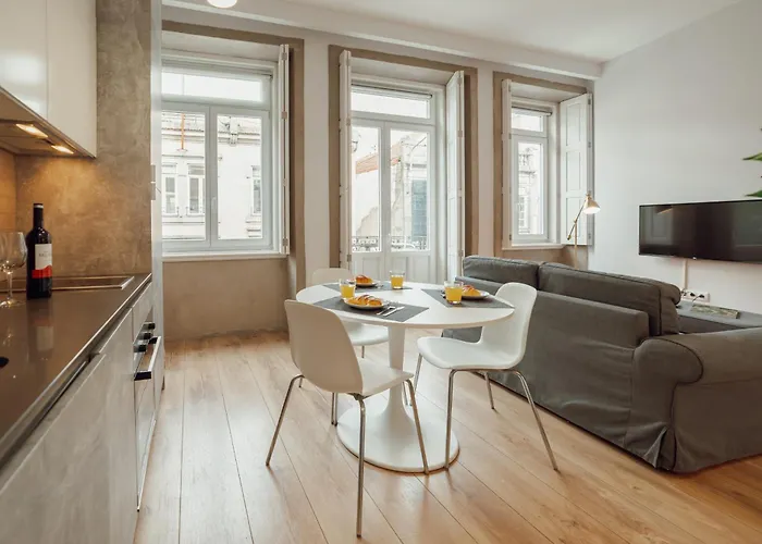 Downtown Elegant By Hosty