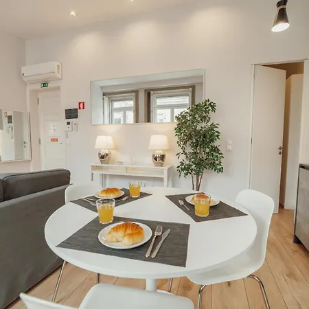 Downtown Elegant By Hosty Appartamento Oporto