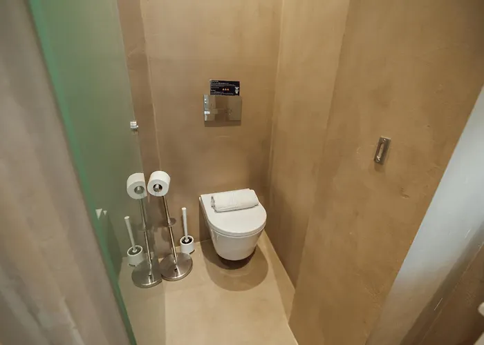 Downtown Elegant By Hosty