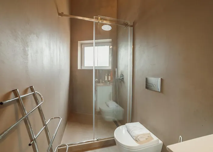 Downtown Elegant By Hosty